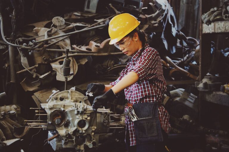SEO for Industrial and Manufacturing Companies: Full Guide + Strategies