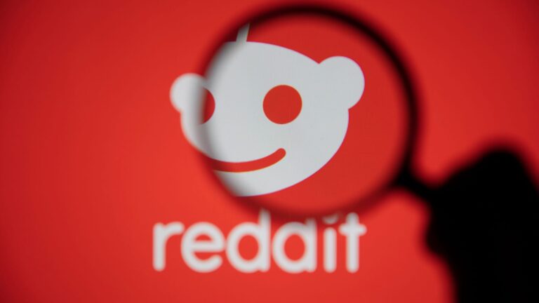 Reddit signs AI content licensing deal with Google